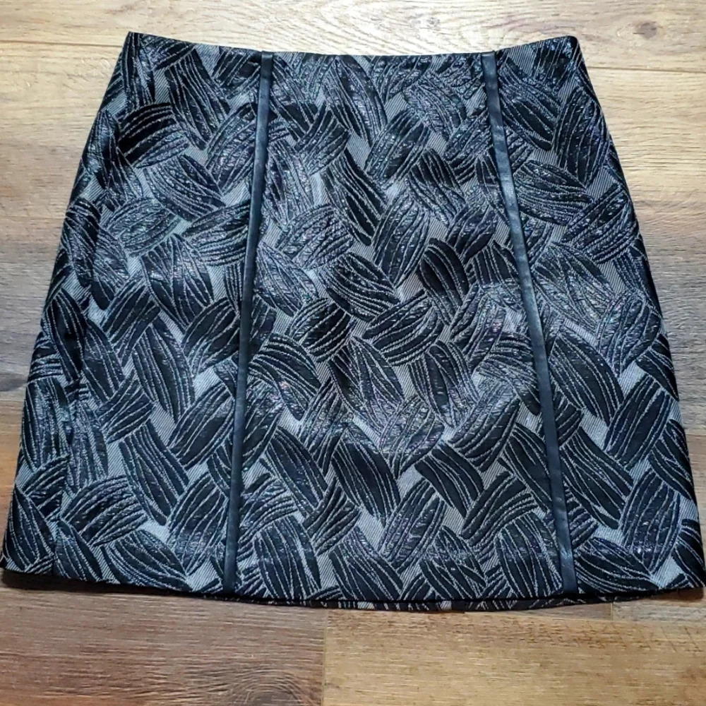 Bcbg maxazria black grey faux leather trimmed mini skirt